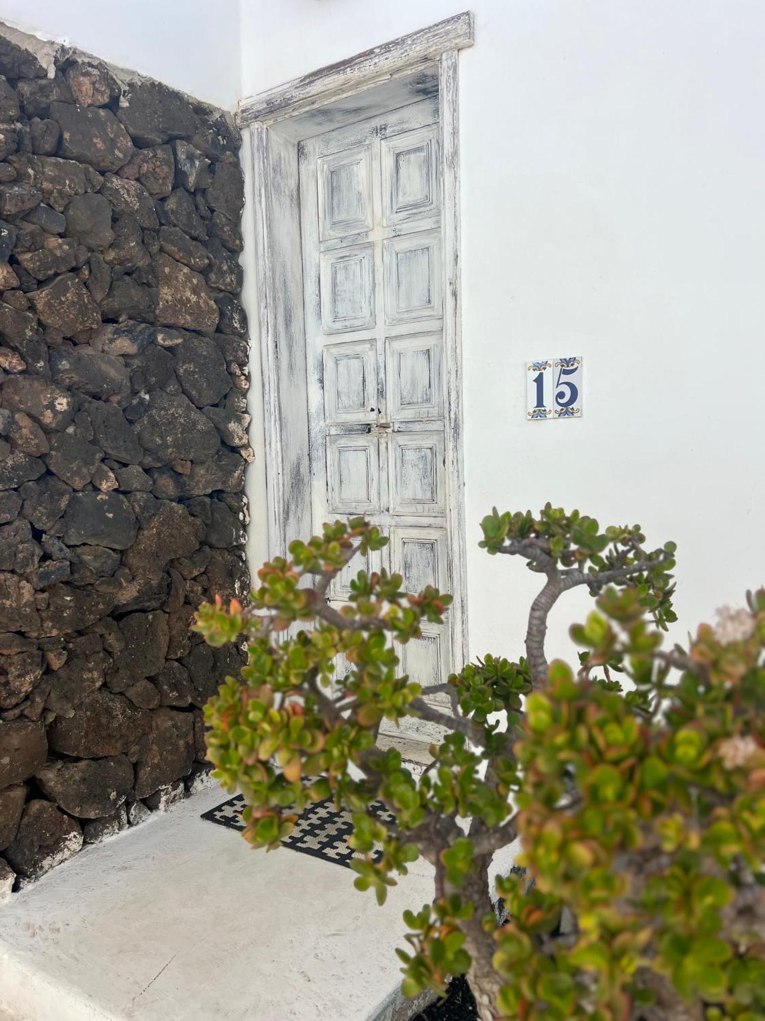 הוילה קוסטה טגוויסה Oasis En Lanzarote מראה חיצוני תמונה